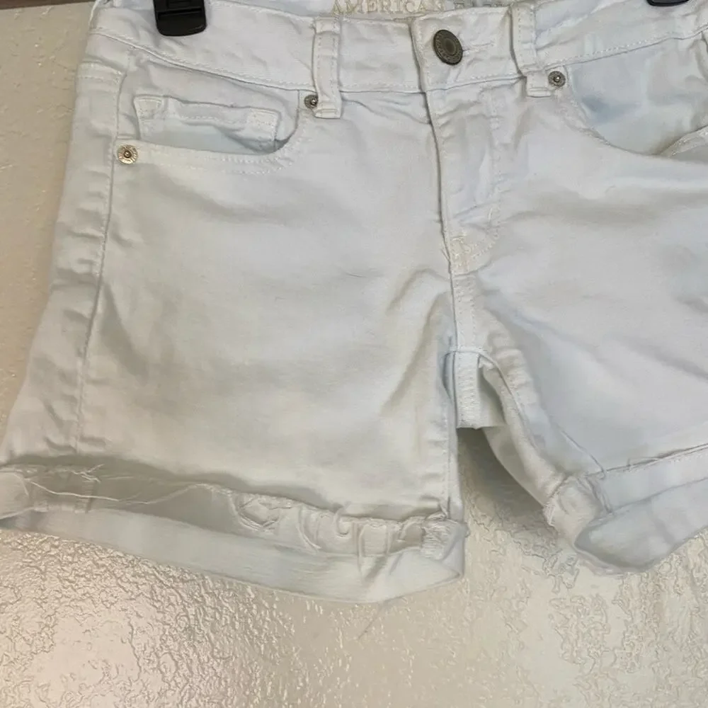 American Eagle white stretch shorts 2
